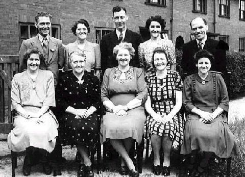 1947 Cooper Reunion.back row from left:Robert,Jessie,Harry,Elsie,Tom. front row from left:Bertha,Nellie,Rose,Alice,Annie