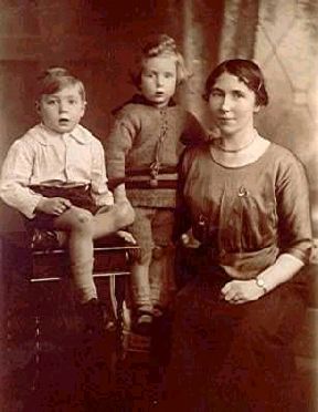 Nellie Sawyer nee Hills with sons Ernie and Eric 1921